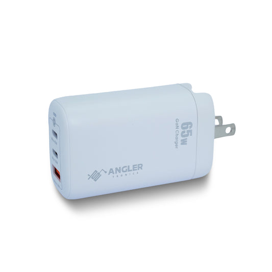 GAN 02 – Cargador 3 Puertos USB